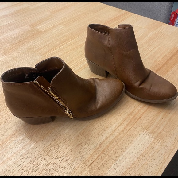 American Eagle size 8 brown boots - Picture 2 of 4